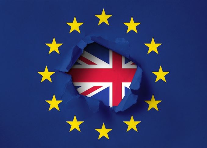 Breaking away: A no-deal Brexit could create increased ‘cost and complexity’ for Scotch UK and EU flags
